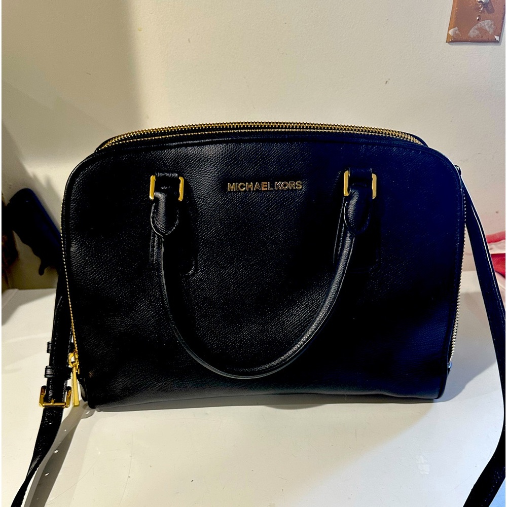 Black Michael kors Leather Sachel